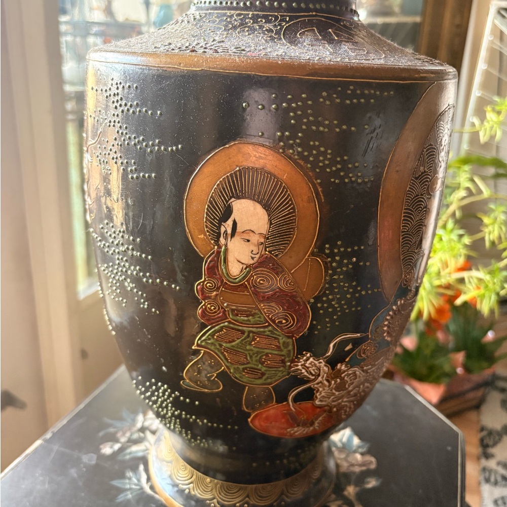 Black and Gold Asian Decorative Vase with Figurative Motif